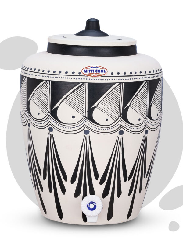 Clay Water Pot – 13 Liter Black Spade Design
