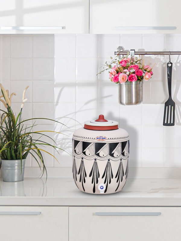 Clay Water Pot 17 Liter Black Spade Design - Image 4