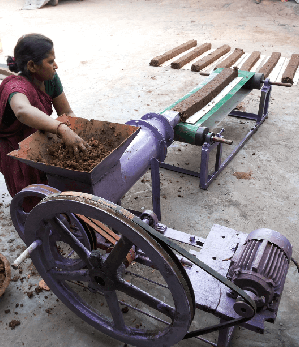 Cow dung log Machine - Image 2